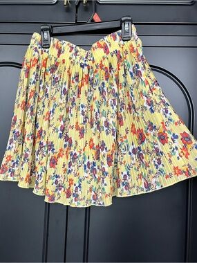 Zara Yellow Floral Pleated Mini Skirt